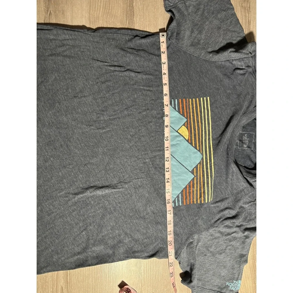The North Face Mens L Graphic T-Shirt Grey Mountain Sunset Short Sleeve Gorpcore